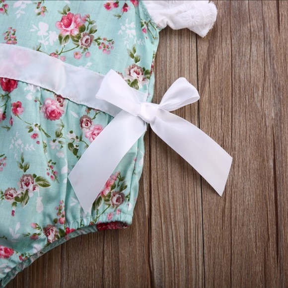 🆕Cute baby girl ruffle bow trim romper - Picture 5 of 6